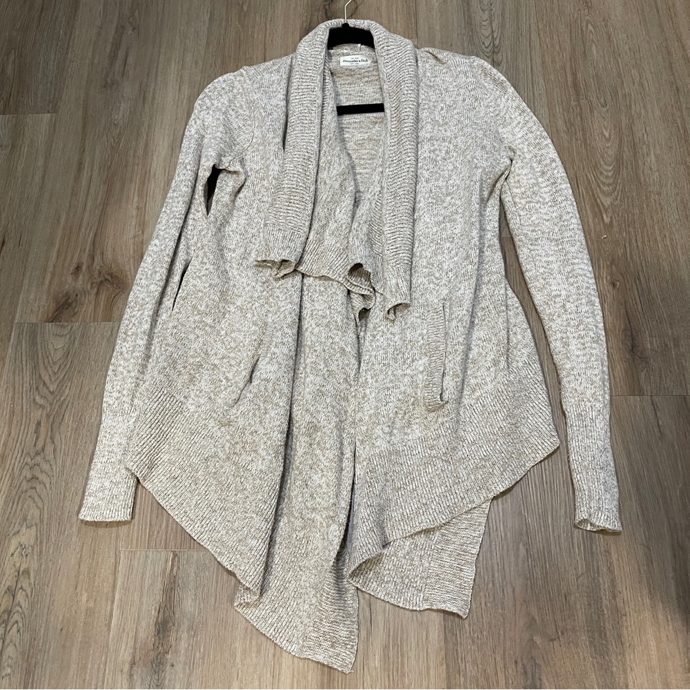 Abercrombie & Fitch Camel Nude long sleeve open front sweater ruffled cardigan